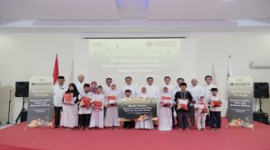Gelar Safari Ramadan, PT SBI Pabrik Narogong Bagikan Santunan untuk Sahabat Difabel dan Anak Yatim