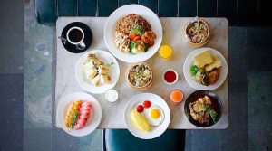 Nikmati CFD dengan Promo “Brunch Me In,” di Double Chin Restaurant