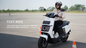Debut Perdana di IMOS, Polytron Hadirkan FOX-200 Berikan Subsidi hingga Rp7 Juta