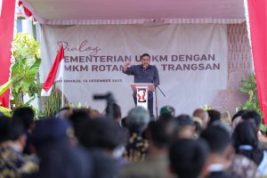 Menteri UMKM Lepas Ekspor Furnitur Rotan Sukoharjo ke Spanyol