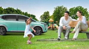 GAC Dukung Smart Parenting lewat Mobil Listrik AION dan Hyptec