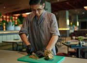 Hotel di Sentul Ini Ubah Kulit Nanas Menjadi Minuman Sehat Kaya Probiotik