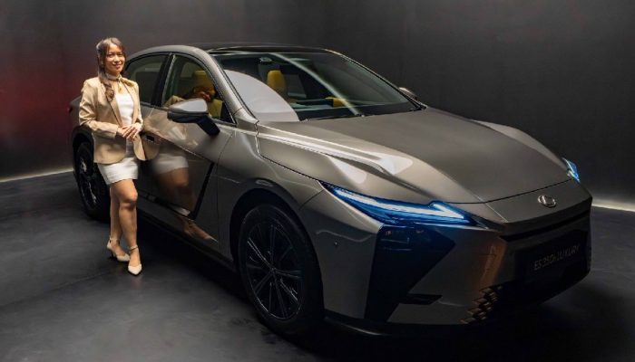 All-New Lexus ES Resmi Meluncur di GIIAS 2026, Tersedia Hybrid dan BEV