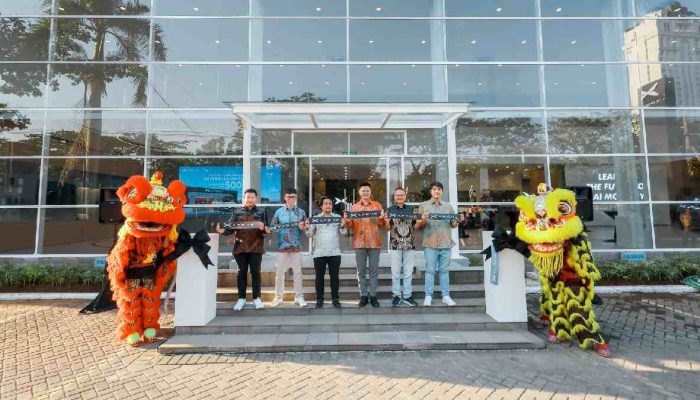 XPENG Resmikan Experience & Service Center Surabaya