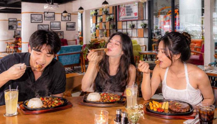 Hangatkan Musim Hujan, de Braga by ARTOTEL Sajikan 5 Menu Hot Plate